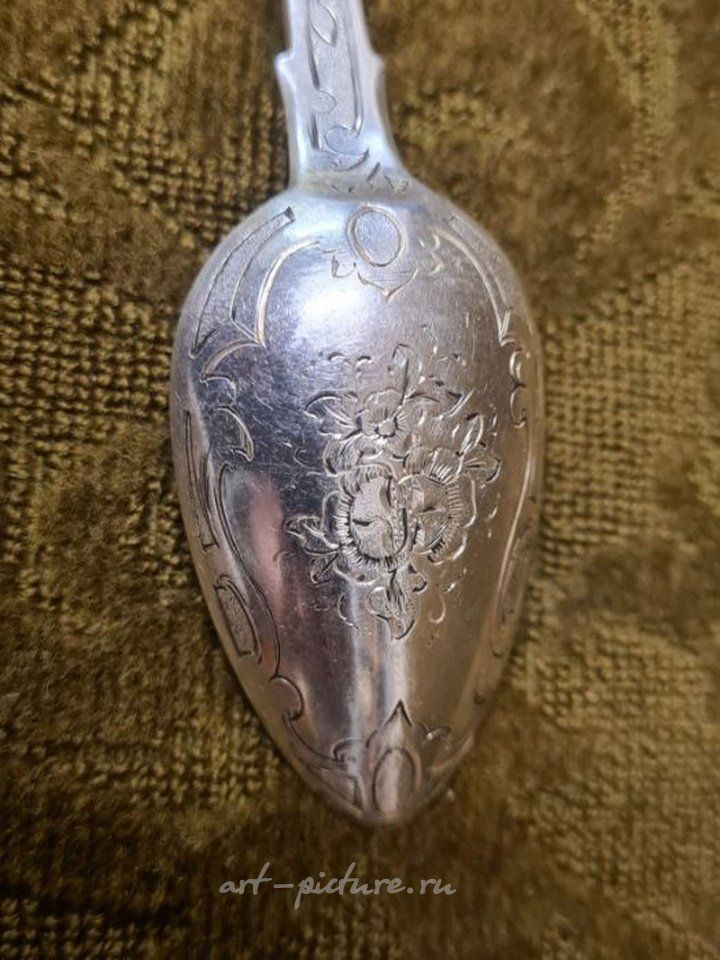 Русское серебро , Русская серебряная ложка с гравировкой