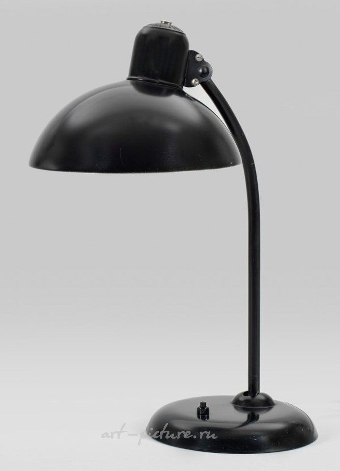 Немецкая черная лакированная металлическая настольная лампа