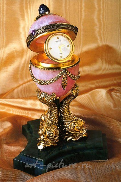 Яйцо Faberge Фаберже с часами из розового кварца в стиле ампир.
