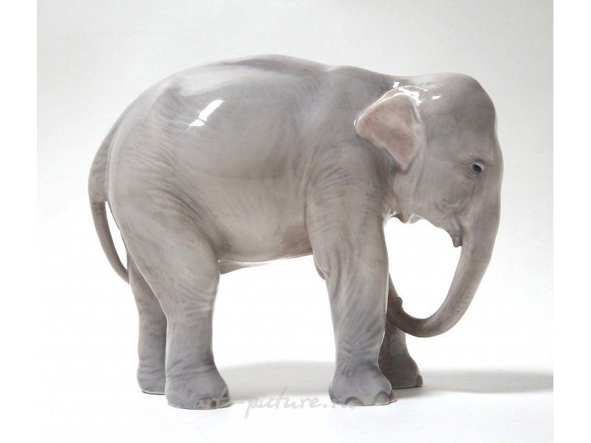 Фарфоровая статуэтка "Слон" 501. Royal Copenhagen