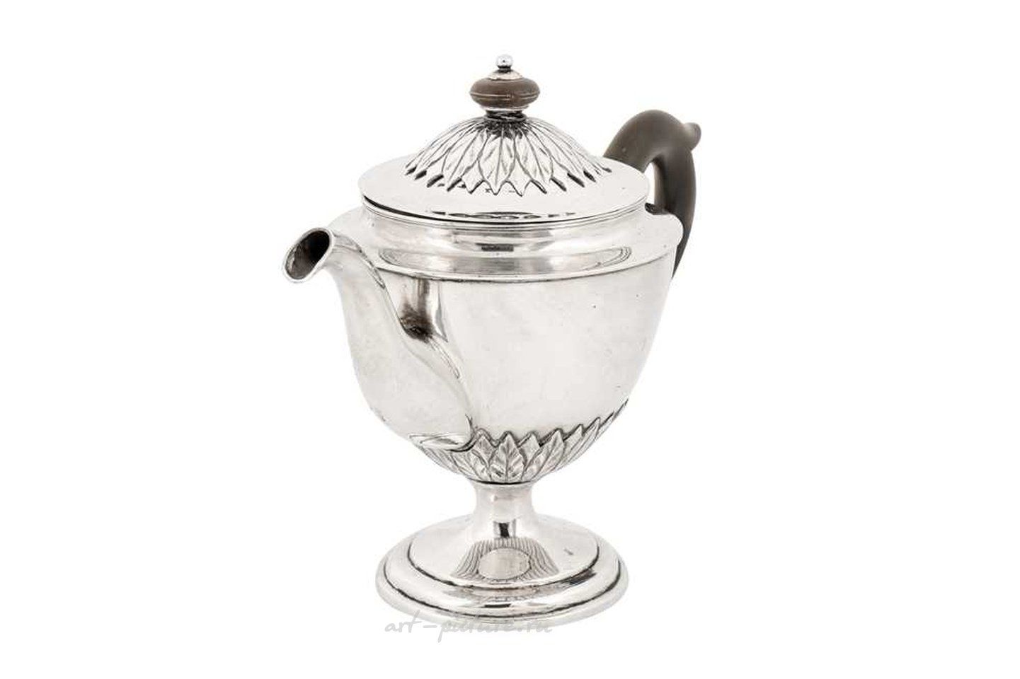 Русское серебро , Маленький чайник русского серебра начала XIX века