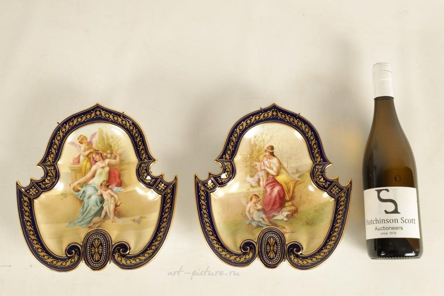 Royal Vienna Porcelain , DECORATIVE PAIR OF LATE 19TH CENTURY VIENNA STYLE HANGING WA...