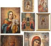 Две иконы: Христос Пантократор с окладом и Богородица...