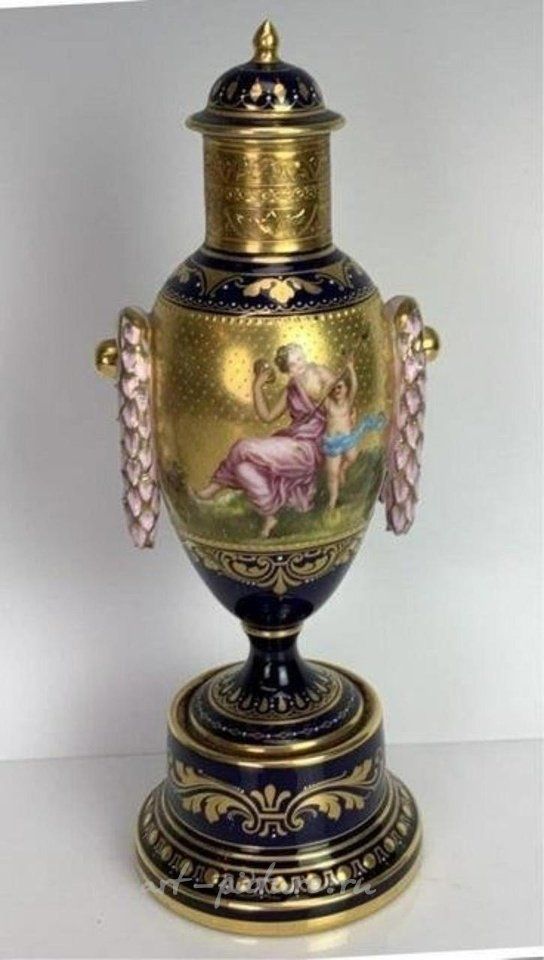 Royal Vienna Porcelain , 19TH C. ROYAL VIENNA VASE