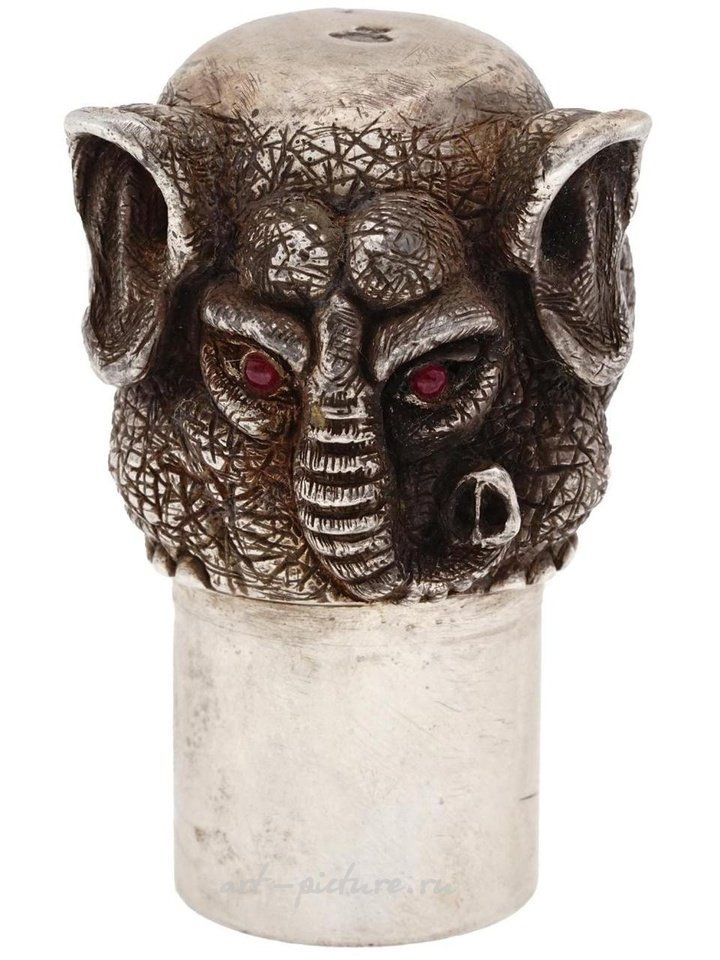 Русское серебро , Серебряная стаканчик-шпора с изображением слоника и рубином