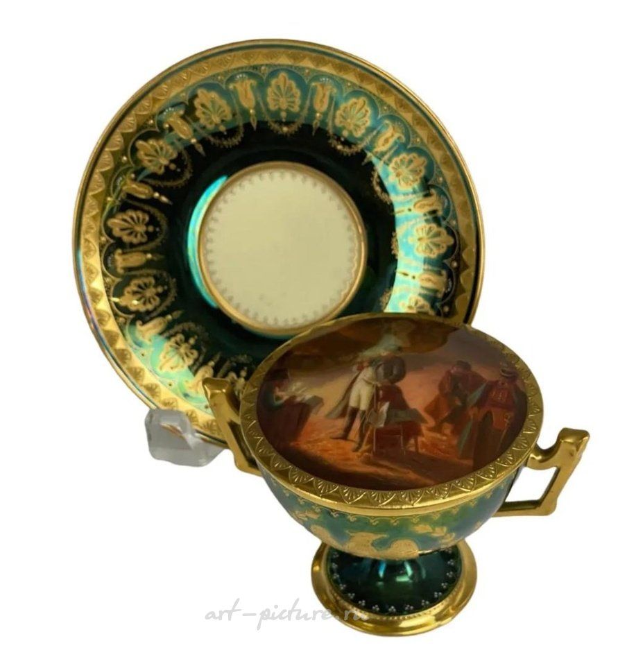 Royal Vienna , Фарфоровая чашка и блюдце в стиле Наполеона, примерно 1900 год. Размеры идеальны. Оценка: 1500-2000 долларов.