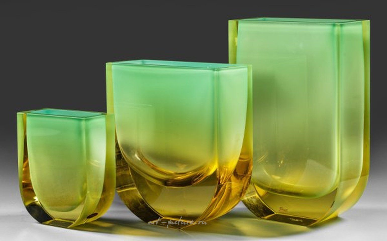 Sentence from three Moser vases "Autumn" from the series.