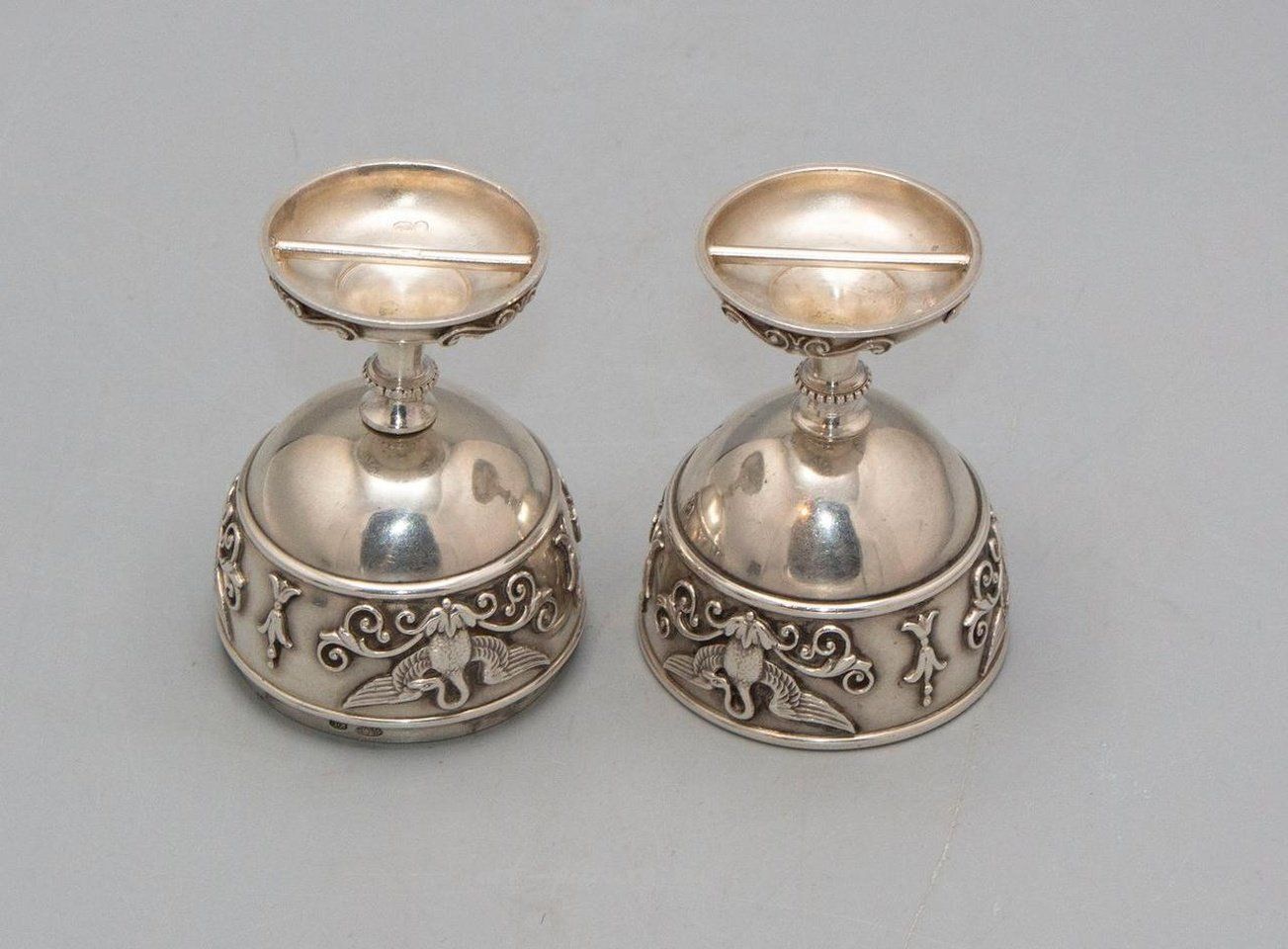 Русское серебро , Серебряные яйцевидные кубки для водки в путешествии