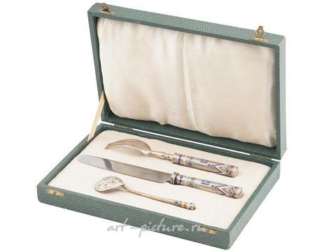 Russian silver, RUSSIAN SILVER CHAMPLEVE ENAMEL EGOIST SET 1875