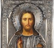 Икона с Христом Пантократором в серебряном окладе
