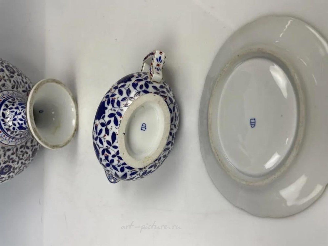 Royal Vienna Porcelain , 3 PIECE ROYAL VIENNA SERVING DIDHES