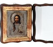 Русская икона Христа в серебряной ризе и киоте