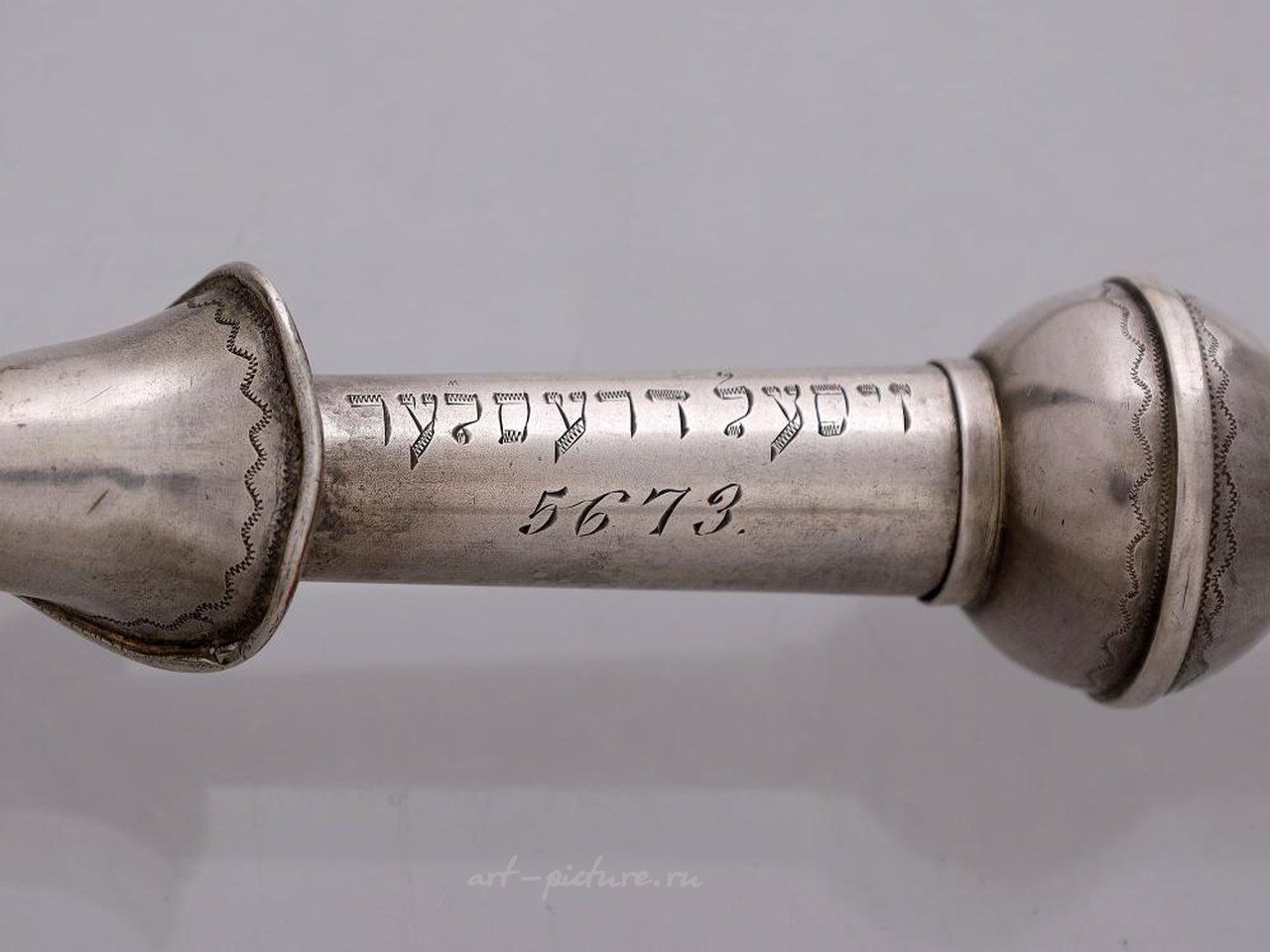 Russian silver , A RUSSIAN SILVER TORAH POINTER YAD WITH NIELLO AND FILIGREE