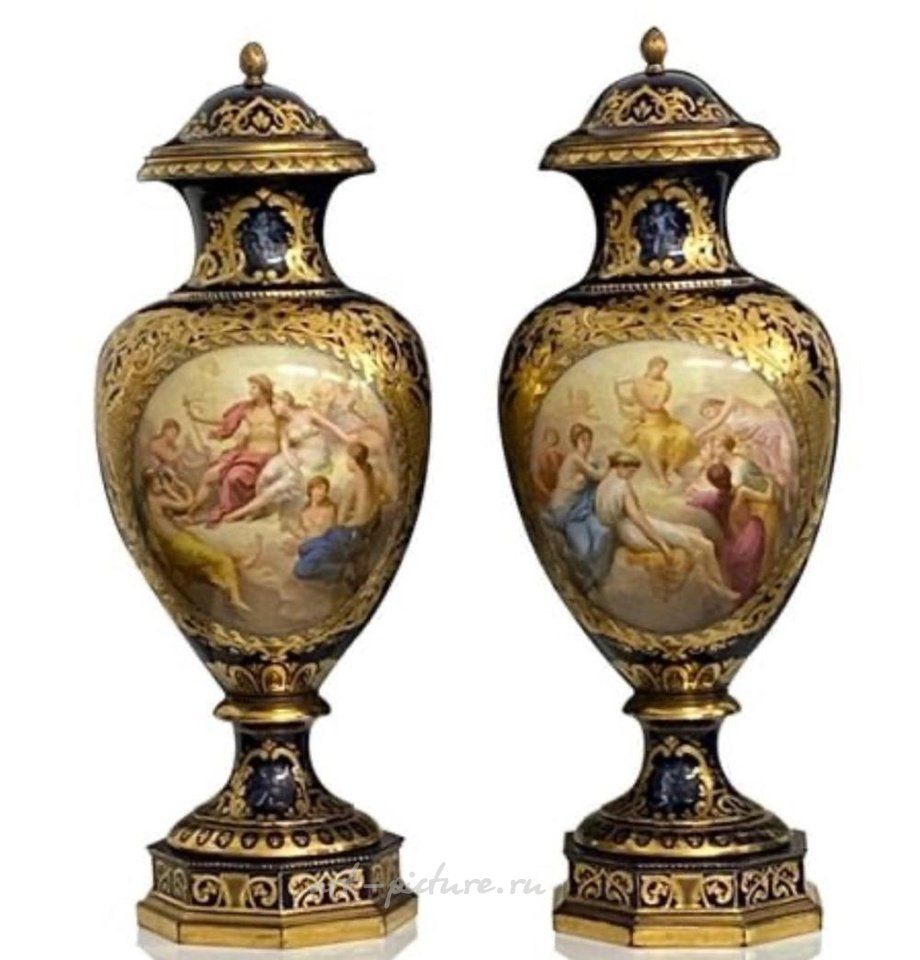 Royal Vienna Porcelain , A PALATIAL PAIR OF ROYAL VIENNA VASES AND COVERS