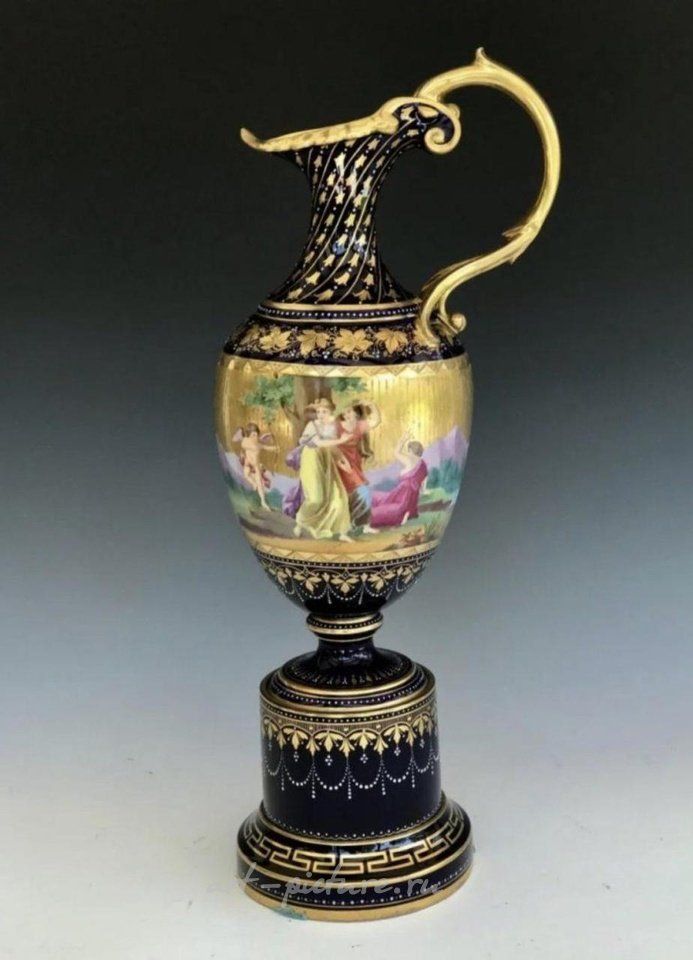 Royal Vienna Porcelain , A LARGE ROYAL VIENNA STYLE EWER