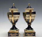 Фарфоровые вазы в стиле Ренессанса с росписью и отделкой