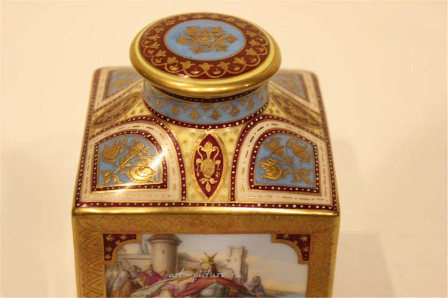 Royal Vienna , Фарфоровый чайный кадди из Вены в идеальном состоянии, высотой 5 дюймов