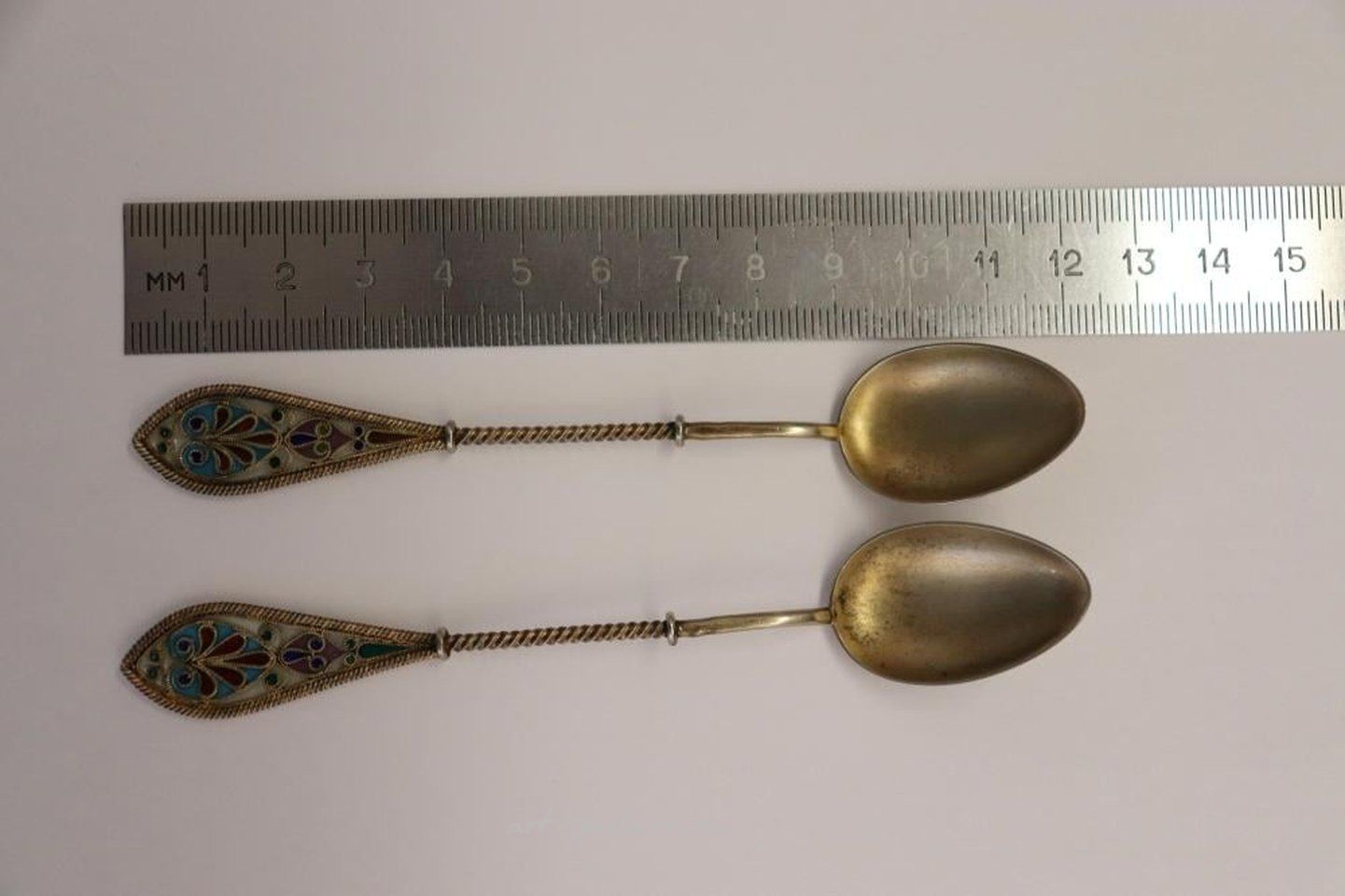 Русское серебро , Серебряные чайные ложки с позолотой от Карла Фаберже