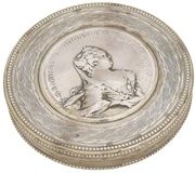 Russian silver snuffbox with medal impressions "I..."