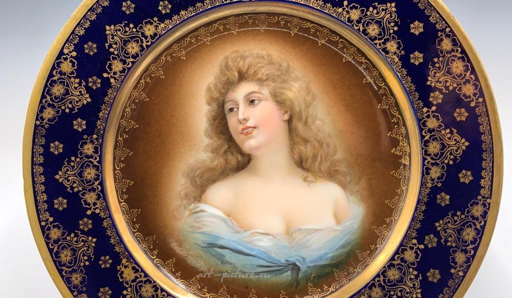 Royal Vienna Porcelain , Royal Vienna Lady Portrait Plate w/ Gold Gilt.