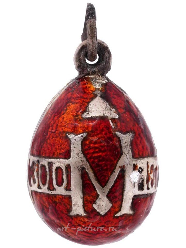 Русское серебро , Серебряное яйцо с эмалью в красном цвете, русская серебряная 88 пробы