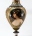 Фарфоровая фигура Royal Vienna: трехсекционная урна с портретом женщины