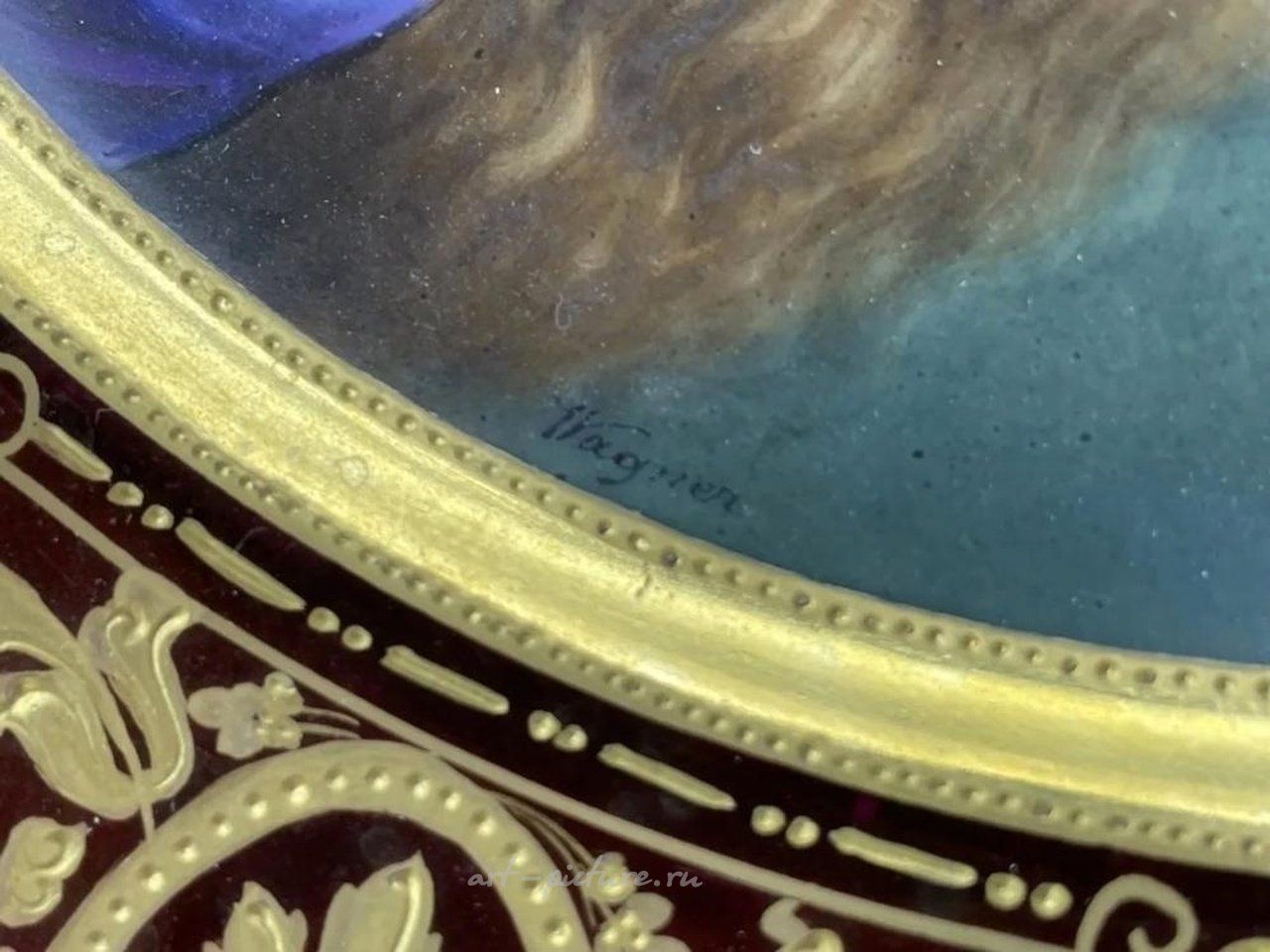 Royal Vienna , Фарфоровая тарелка, 1900 год, оценка $1,500-2,000.