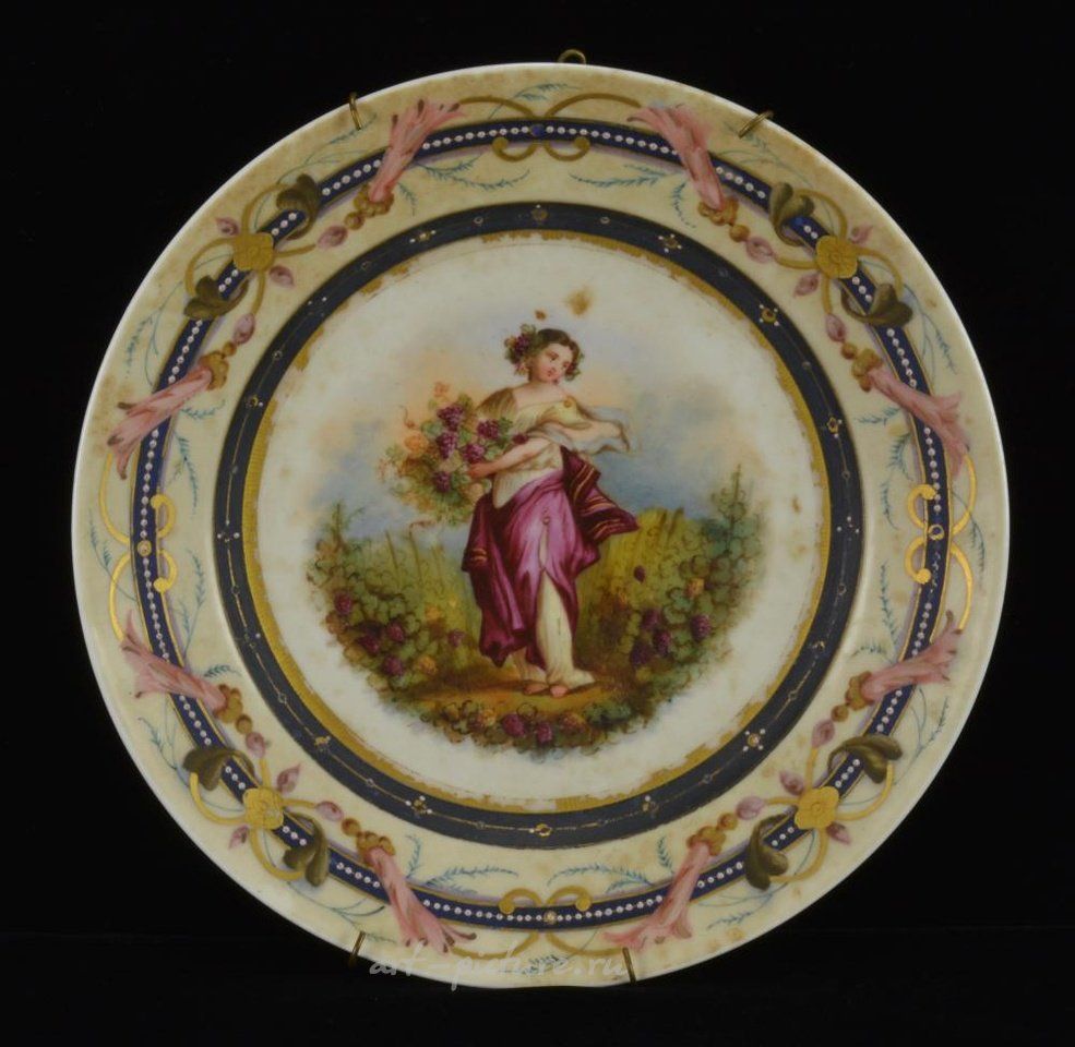 Royal Vienna , Художественная работа с прекрасным портретом женщины в саду, с полными руками цветов