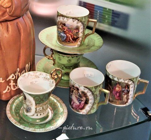 维也纳皇家瓷器, 复古皇家维也纳瓷杯和瓷碟