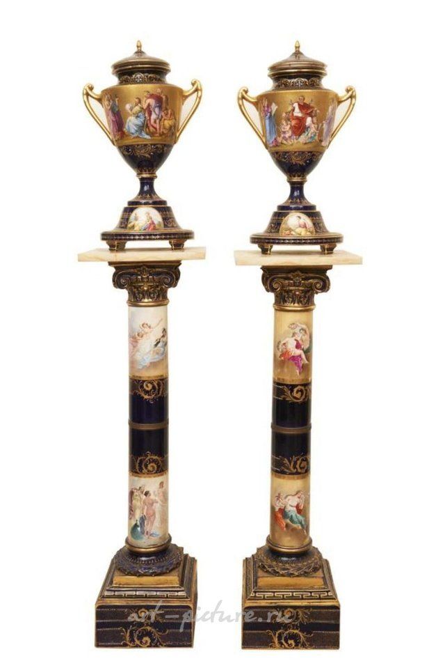 Royal Vienna , Фарфоровая пара ваз и пьедесталов Royal Worcester