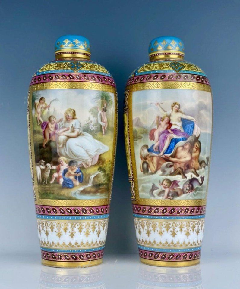 Royal Vienna , Фарфоровая ваза "Арт-нуво" из Вены, 1900 год, 14 дюймов, $3,000-4,000.