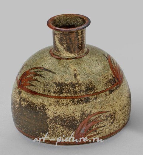 Уникальная керамическая ваза в форме бутылки, созданная немецким студийным гончаром Хорстом Керстаном
