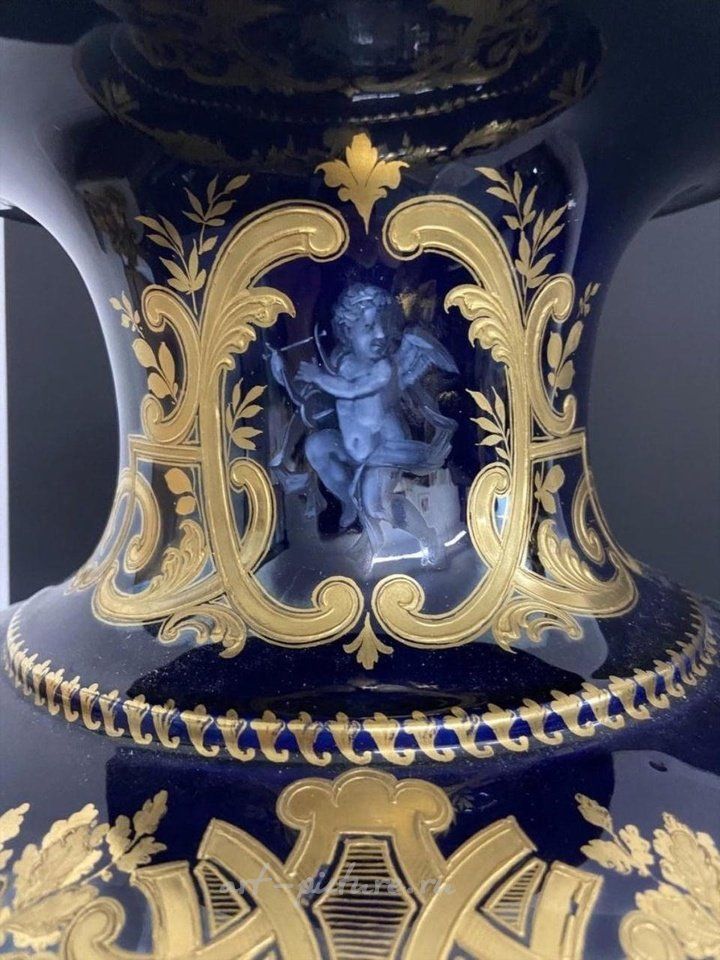 Royal Vienna , Фарфоровые вазы Royal Vienna, около 1880 года