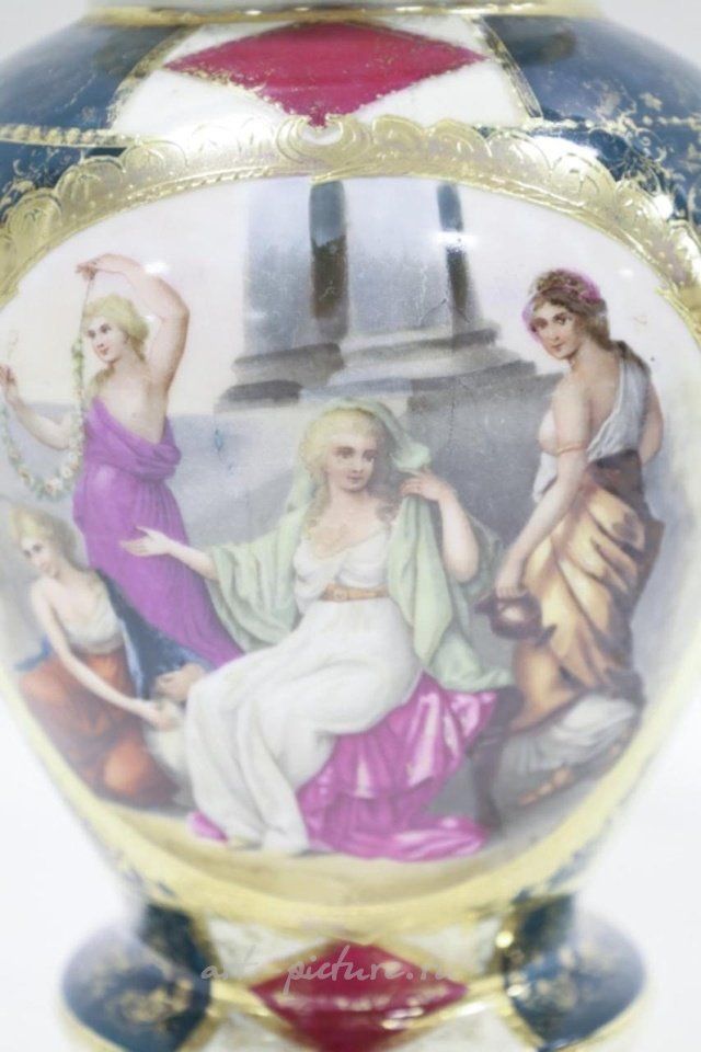 Royal Vienna Porcelain , Royal Vienna Porcelain Lidded Portrait Urn