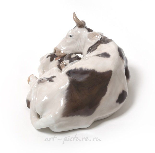 Корова с теленком. Дания, г. Копенгаген, Royal Copenhagen