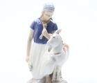 Статуэтка Girl with a goat