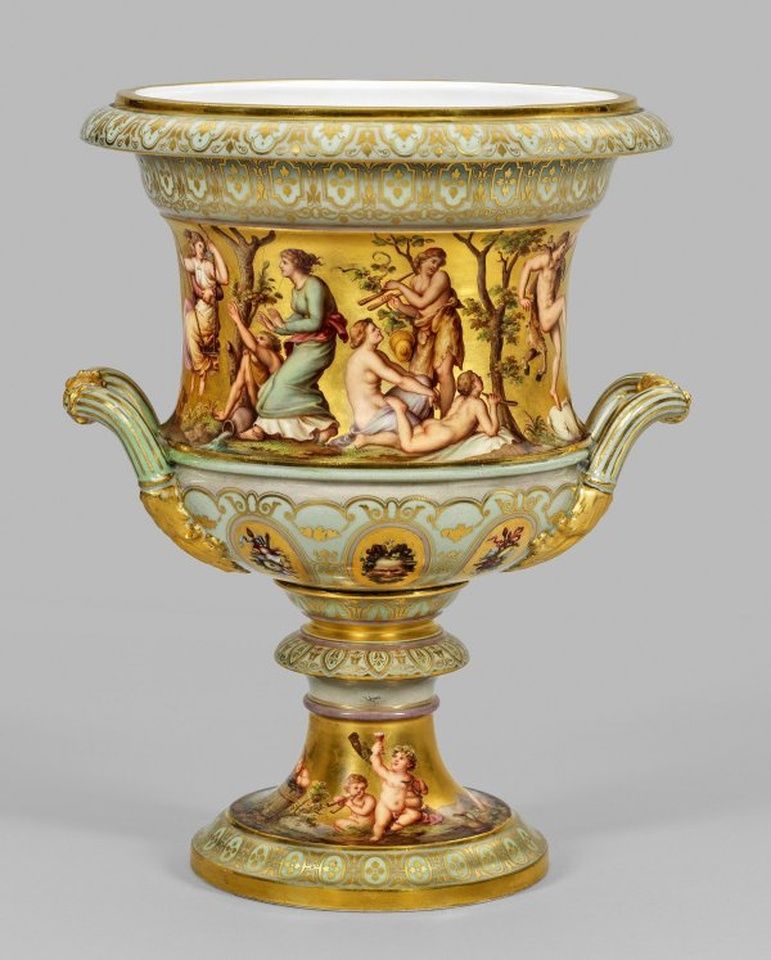 Роскошная ваза Meissen с бакханальскими сценами: описание и история