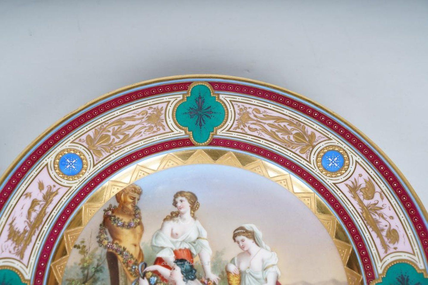 Royal Vienna , Фарфоровые рельефные плакеты с мифологическими сценами из наследия Ли Филиппа Белла