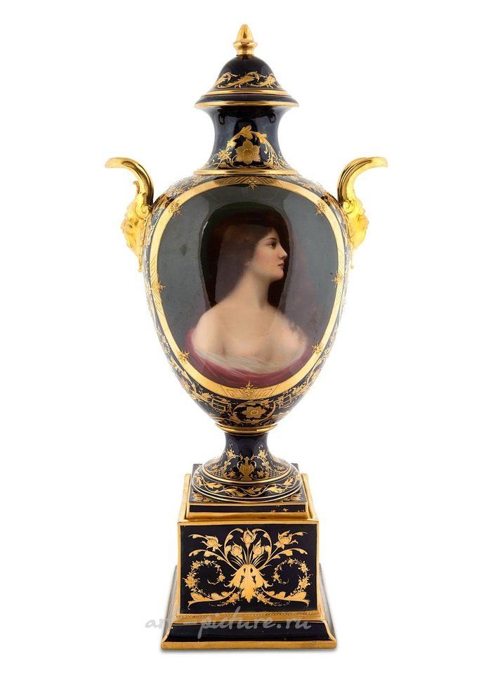 Royal Vienna Porcelain , A BERLIN PORCELAIN VIENNA STYLE PORTRAIT VASE OF EPANOUISSEM...