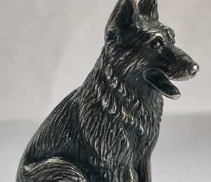 Silver sculpture dog Jewellery Theater